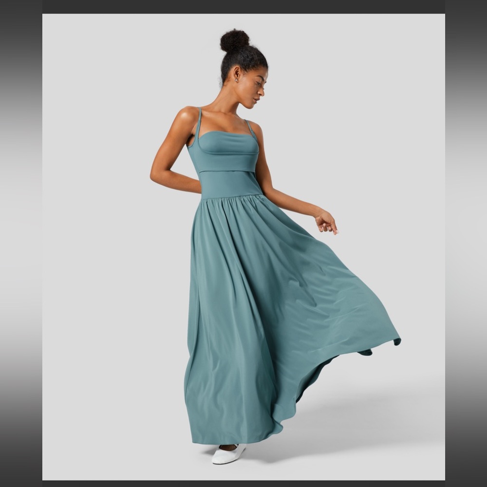 NWT! Halara Dress size Med